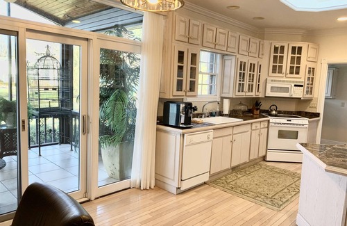 Carbondale House | Come Enjoy Thanksgiving in This Beautiful Home!