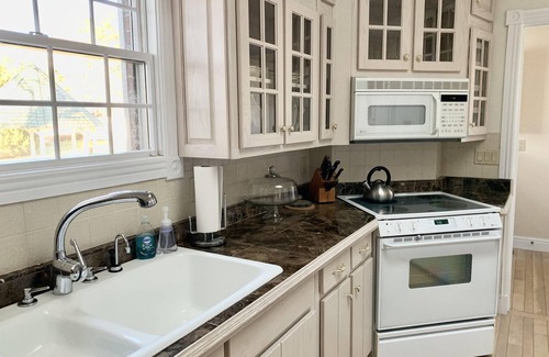 Carbondale House | Come Enjoy Thanksgiving in This Beautiful Home!