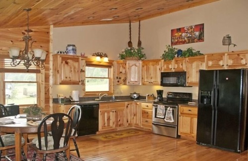 Unaka House | Come Enjoy Trout Fishing In The Rushing Creek