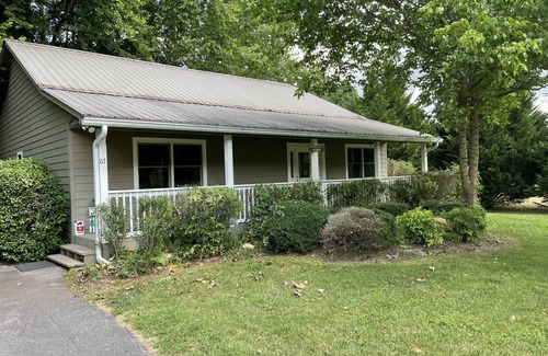 Unaka House | Come Enjoy Trout Fishing In The Rushing Creek