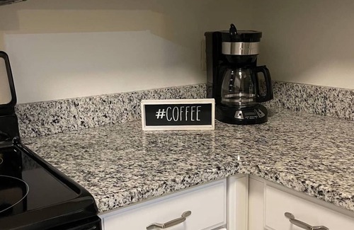 Drayton Plains House | Come Escape In this Cozy Luxury Townhouse
