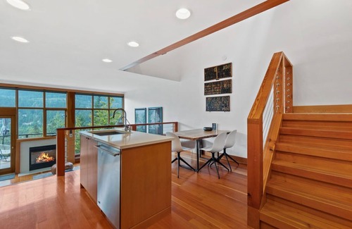 Whistler Creekside House | Come find yourself in the Whistler 'Treehouse'