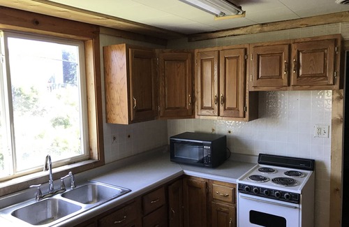 Escanaba House | Come Getaway to Upper Michigans Back Yard!