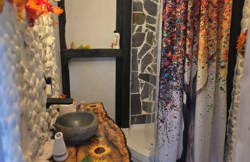 Austral Bed & Breakfast | Come stay at are beautiful sunflower themed room bed and breakfast