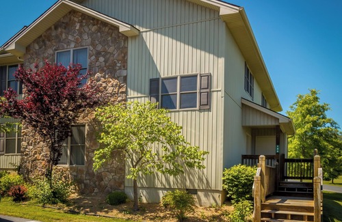McGaheysville Condo | Come stay at Massanutten Resort's Woodstone for a relaxing vacay!