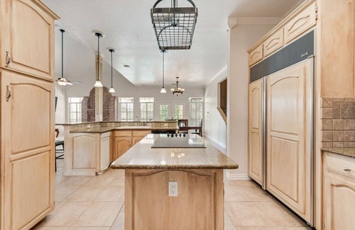 Fort Worth House | Come Take a Splash at Updated Beautiful Home!