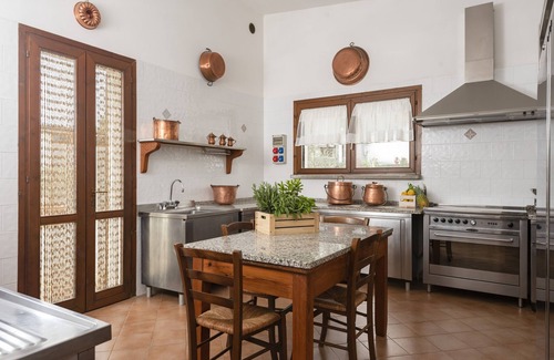 Castiglione della Pescaia Other | Comfortable apartment in farmhouse with swimming pool