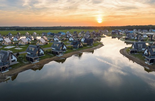 Westerbork House | Comfort 4-person children's accommodation in the holiday park Landal Drentse Lagune