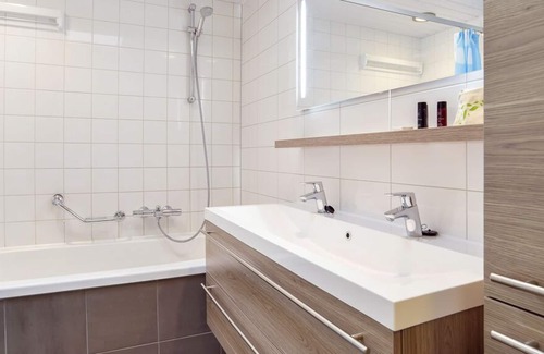 Hapert House | Comfort 8-person bungalow in the holiday park Landal Het Vennenbos
