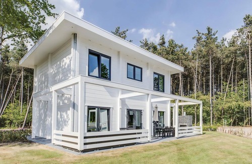 Zutendaal Villa | Comfort 8-person villa in the holiday park Landal Mooi Zutendaal