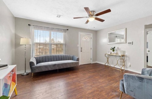 Del City House | Comfort Abode!