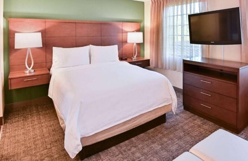 Plantation House | Comfort and Convenience! Outdoor Pool, Kitchenette, FREE Parking, Pets Allowed!