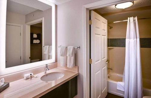 Plantation House | Comfort and Convenience! Outdoor Pool, Kitchenette, FREE Parking, Pets Allowed!