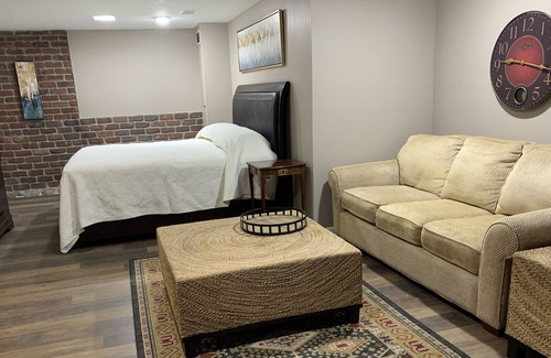 South Central Omaha House | Comfort and privacy convenient location