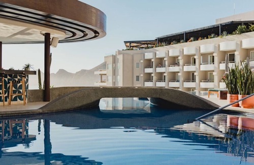 El Medano Ejidal Apartment | Comfort and Relaxation! Oceanfront, Infinity Pool, Pet-friendly, Free Parking!
