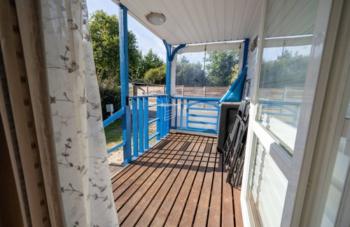 Les Mathes RV Rental | Comfort and Relaxation at Les Mathes: Mobilehome for 6 with Private Garden and Access to Tennis
