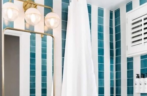 Civic Core House | Comfort and Relaxation! 4 Relaxing Units, Minutes to One America Plaza