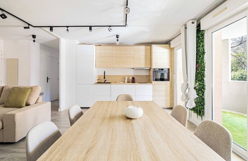 California - Pezou Apartment | Comfort and serenity with A/C, Parking and Balcony