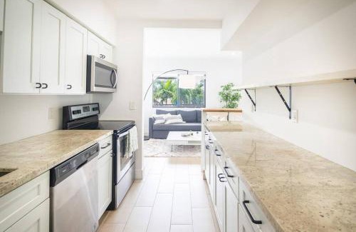 Bay Harbor Islands Apartment | Comfort and Style 2 Bed 1 bath 2 min to the Beach!