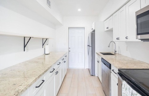 Bay Harbor Islands Apartment | Comfort and Style 2 Bed 1 bath 2 min to the Beach!