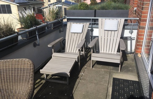 Alt Gaarz Condo | Comfort apartment with lake view, balcony, beach and. close to shopping, quiet, WiFi