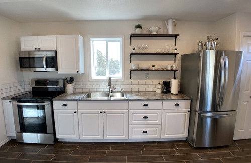 Williams Cottage | Comfort by the Canyon