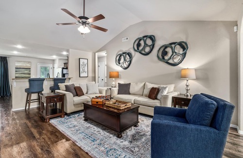 Bentonville - Fayetteville House | Comfort & Convenience, Central NWA Family Home