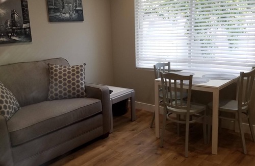 Horace Mann Cottage | Comfort - cottage in a Downtown San Jose. Comfortable for 2-3 people