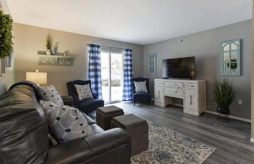 Branson House | Comfort Cottage - No Stairs