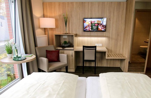 Moordorf House | Comfort double room, bath, WC, garden side - Herbers, Hotel