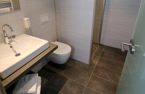 Moordorf House | Comfort double room, bath, WC, garden side - Herbers, Hotel