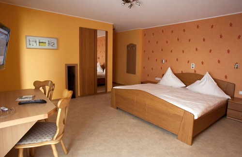 Winterspelt House | Comfort Double Room - Hotel-Restaurant Haus Hubertus