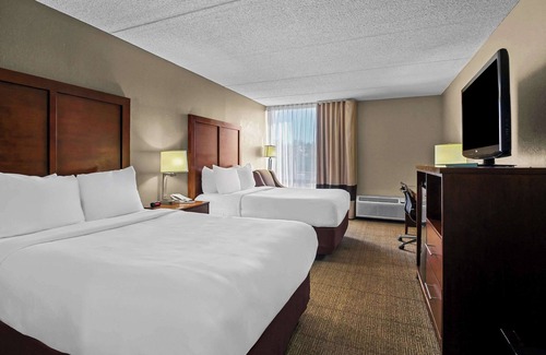 Mars Hotel | Comfort Inn Cranberry Township