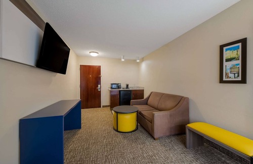 Cape Fear Hotel | Comfort Inn Fayetteville I-95