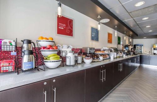 Sunset Junction Hotel | Comfort Inn Los Angeles near Hollywood