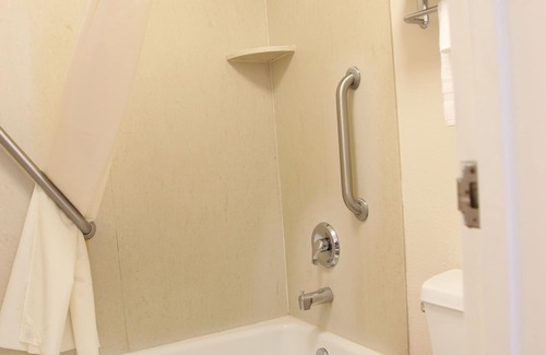 Sunset Junction Hotel | Comfort Inn Los Angeles near Hollywood