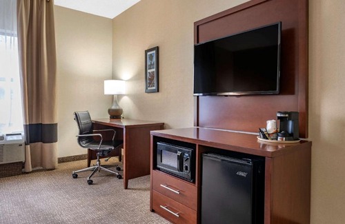 Shively Hotel | Comfort Inn Louisville Southwest