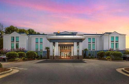 Meridian Hotel | Comfort Inn Meridian - Bonita Lakes