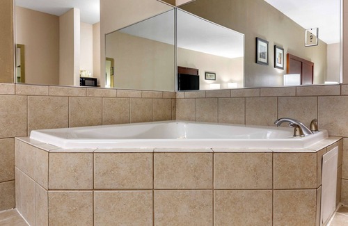 Smithfield Hotel | Comfort Inn Smithfield near I-95