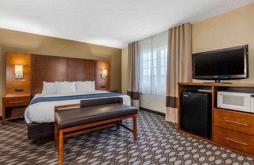 Story City Hotel | Comfort Inn Story City