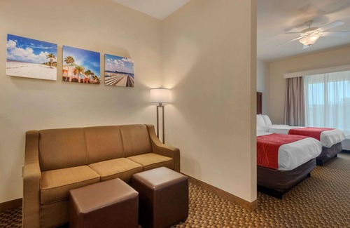 Biggar Hotel | Comfort Inn & Suites Airport
