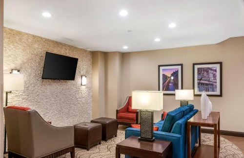 Metairie Hotel | Comfort Inn & Suites At Copeland Tower