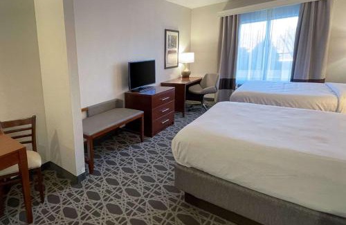 Brevard Hotel | Comfort Inn & Suites Brevard North