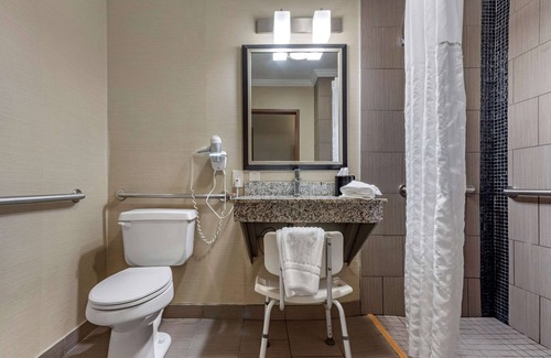 Butler Hotel | Comfort Inn & Suites Butler