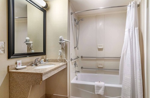 Dover Hotel | Comfort Inn & Suites Dover-Portsmouth