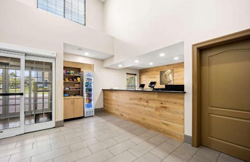 Archdale Hotel | Comfort Inn & Suites High Point - Archdale