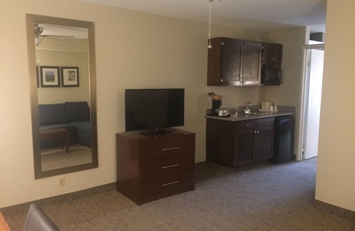 Downtown Little Rock Hotel | Comfort Inn & Suites Little Rock Airport