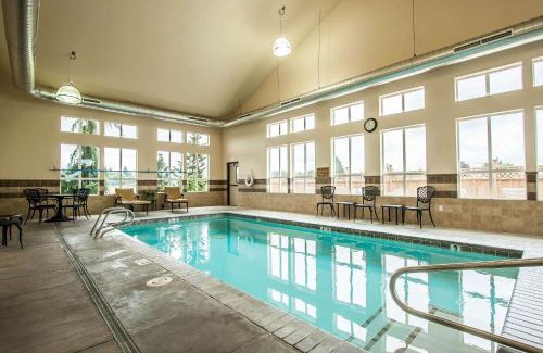 McMinnville Hotel | Comfort Inn & Suites McMinnville Wine Country