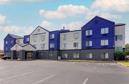 Ellendale Hotel | Comfort Inn & Suites Memphis East