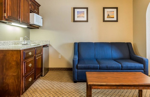 Mishawaka Hotel | Comfort Inn & Suites Mishawaka - South Bend